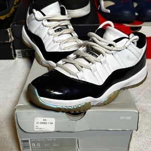 Air Jordan 11 Retro Low “Concord“